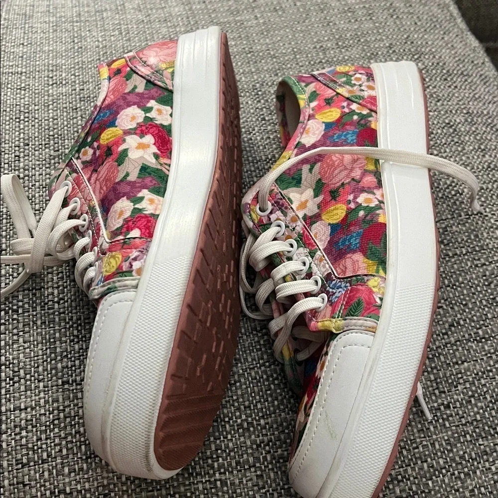 Women’s Traq by Alegria Sneaq Floral Dream Knit Sneakers Size 41 (10.5-11)